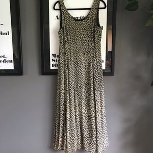 Aeropostale long maxi daisy sundress 🌻